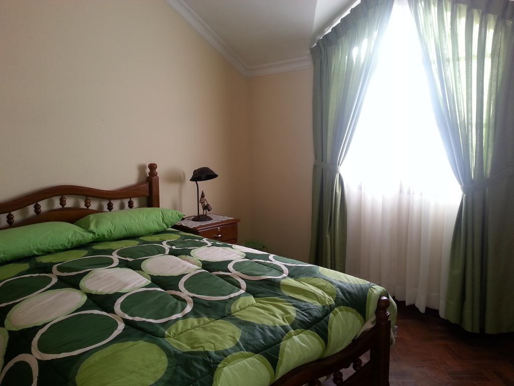 Villa Oropeza Hostel 苏克雷 客房 照片