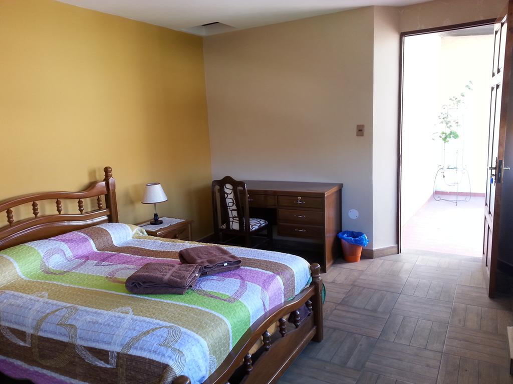Villa Oropeza Hostel 苏克雷 外观 照片